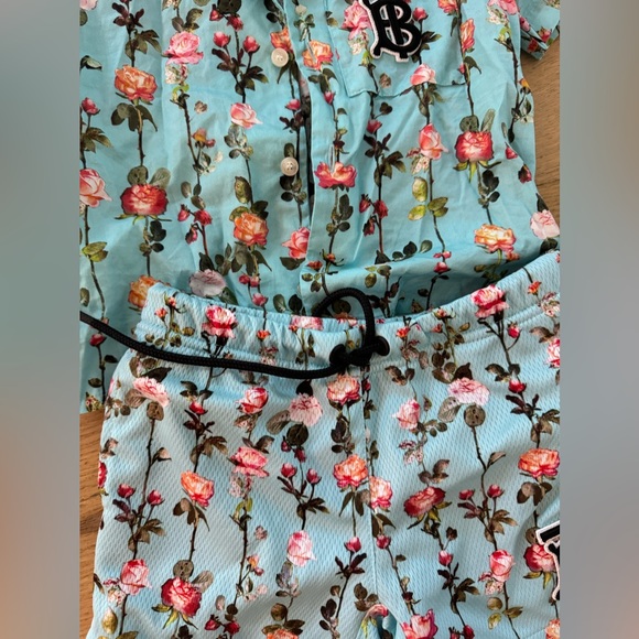 BURBERRY KIDS
TB Monogram Rose Print Shorts & shirt - Picture 4 of 8